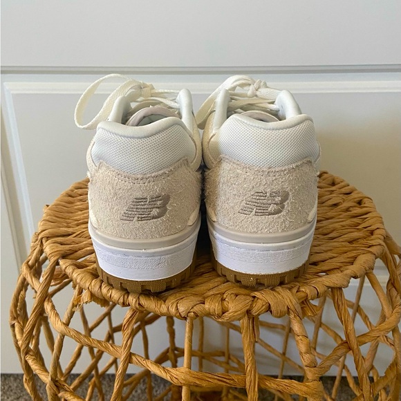 **SOLD** Women’s NEW BALANCE 550 court shoes size 6.5 - Picture 6 of 7